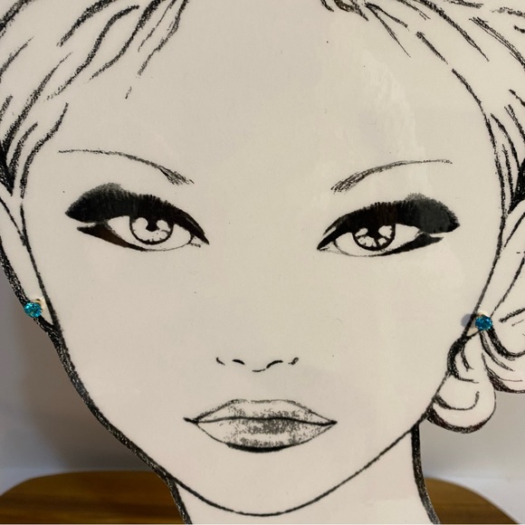 ✅24KT. Gold Gem Stone Earring Studs. - Picture 5 of 12